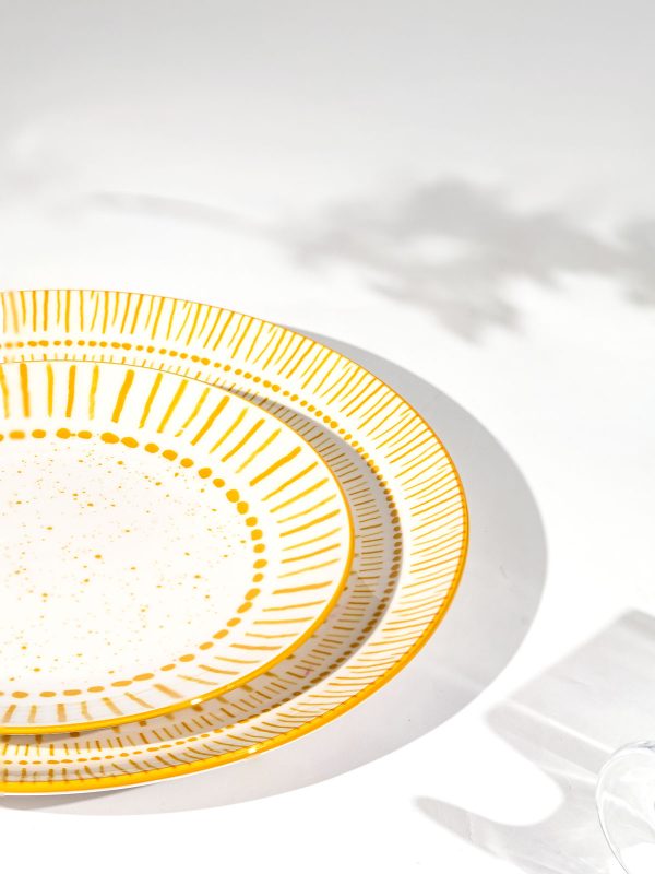 Amoret Porcelain Dinner & Quarter Plate Set