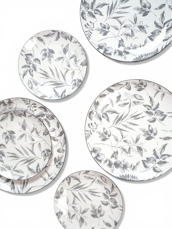 Ivory Porcelain Dinner & Quarter Plate Set
